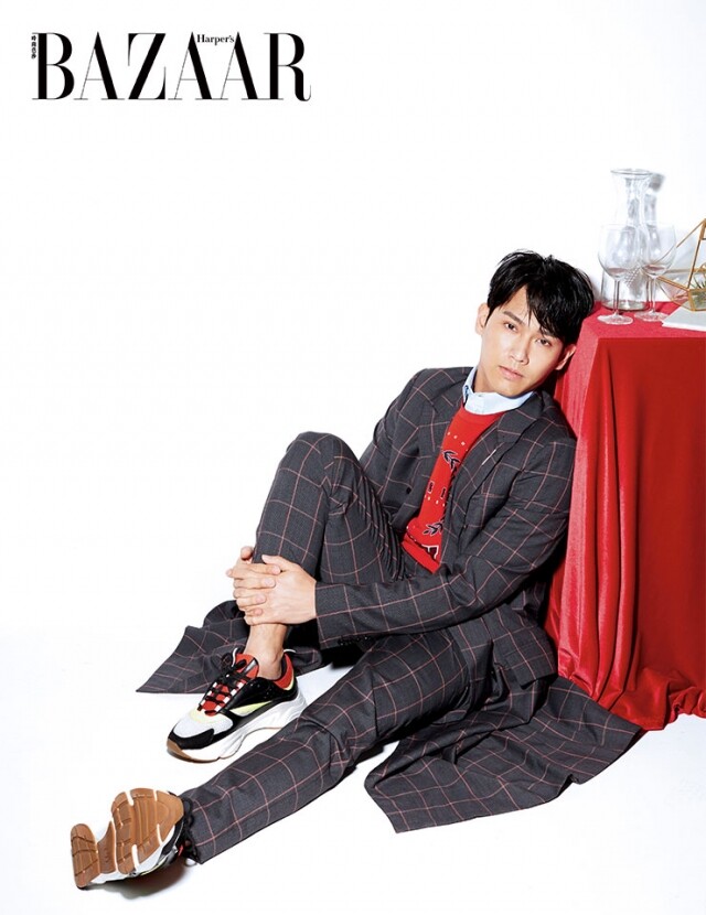 黄愷傑在荷里活電影《悍戰太平洋2:起義時空》中的演出大獲好評 黄愷傑在荷里活電影《悍戰太平洋2:起義時空》中的演出大獲好評