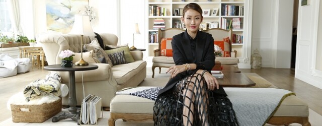 Esther Sham 不單是 Maison ES 法國餐廳創辦人,還是一位法國大廚,熱愛法國文化。 Esther Sham 不單是 Maison ES 法國餐廳創辦人,還是一位法國大廚,熱愛法國文化。