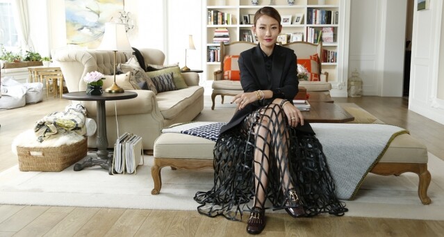 Dior 最新皮革網裙是 Esther 最欣賞的設計。