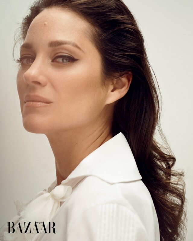 Chanel No. 5 香水最新代言人 Marion Cotillard 穿上 Chanel FW20 秋冬系列的法國影后生活 Chanel No. 5 香水最新代言人 Marion Cotillard 穿上 Chanel FW20 秋冬系列的法國影后生活