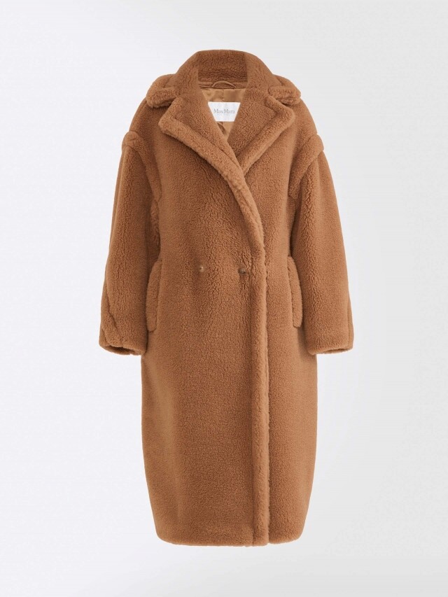 Yvonne 認為 Max Mara 的 Teddy Bear Coat 設計很百搭，大衣裏面可以穿很多層 layers。