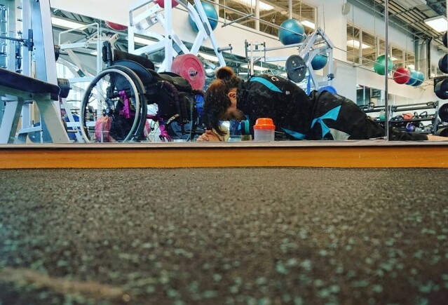 鍾婉萍東京殘奧打入「四強」！坐輪椅也可闖出一片天，3 分鐘認識這位劍擊
