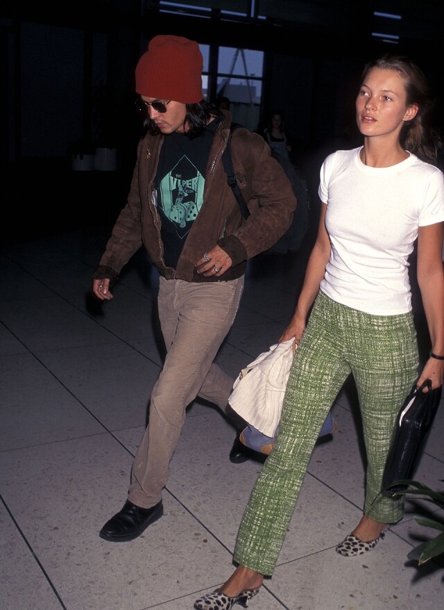 Johnny Depp 跟 Kate Moss 相戀總是離不開狗仔隊的鏡頭 Johnny Depp 跟 Kate Moss 相戀總是離不開狗仔隊的鏡頭