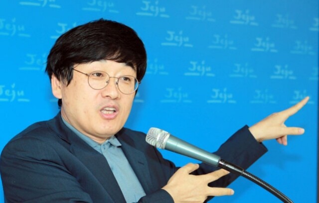 李昌鎮更決定涉足政治圈，成為韓國國會的第 15 屆議員