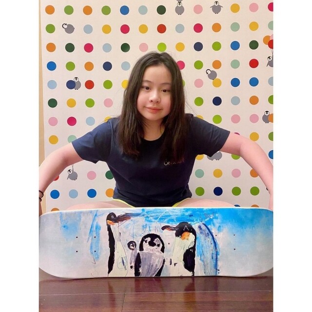 甘比經常帶著大女兒做善事,身體力行地教導小朋友「施比受更有福」 甘比經常帶著大女兒做善事,身體力行地教導小朋友「施比受更有福」