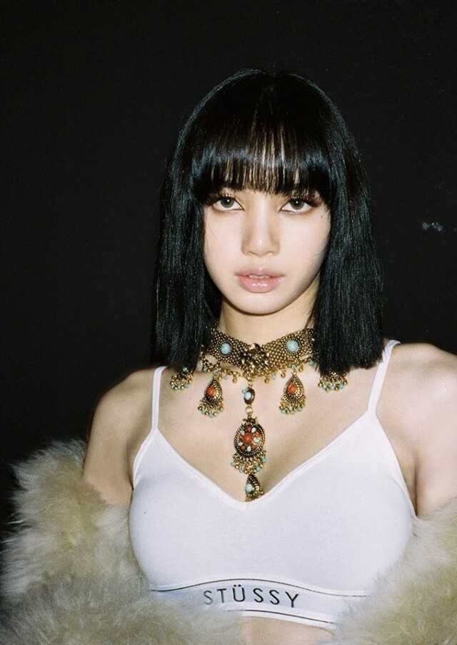 Blackpink Lisa 亮麗黑 bob 頭可清純可型格 Blackpink Lisa 亮麗黑 bob 頭可清純可型格