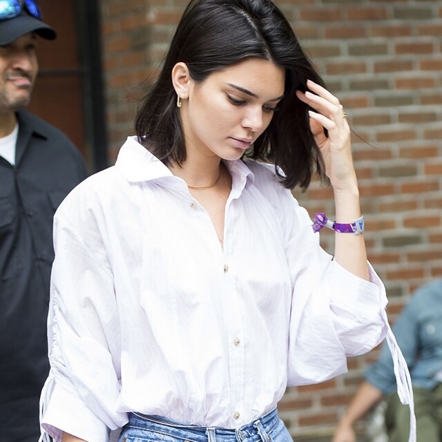品牌屬平價珠寶品牌，受 Kendall Jenner 的青睞。