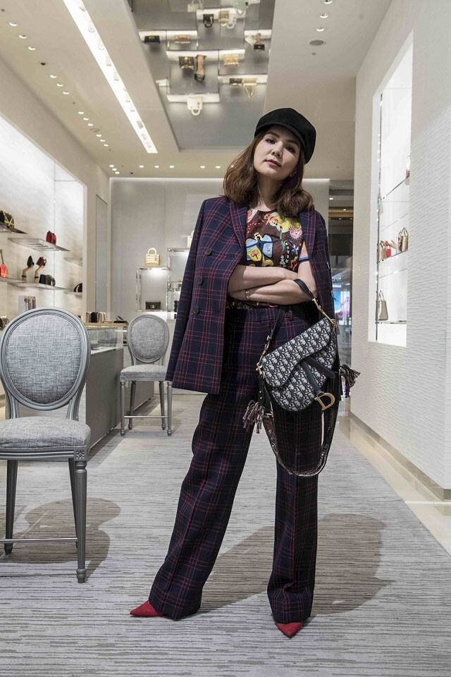 陳嘉樺 Ella Chen 力捧的 2018 秋冬名牌手袋是 Dior Saddle Bag 陳嘉樺 Ella Chen 力捧的 2018 秋冬名牌手袋是 Dior Saddle Bag