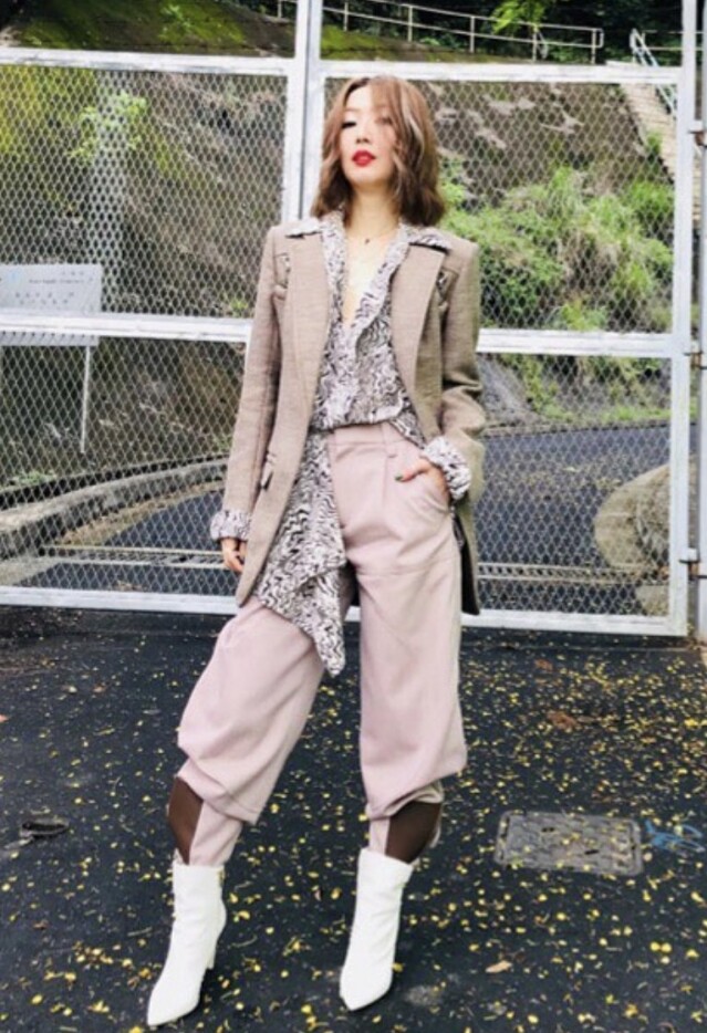 Blazer tone on tone 造型 Blazer tone on tone 造型