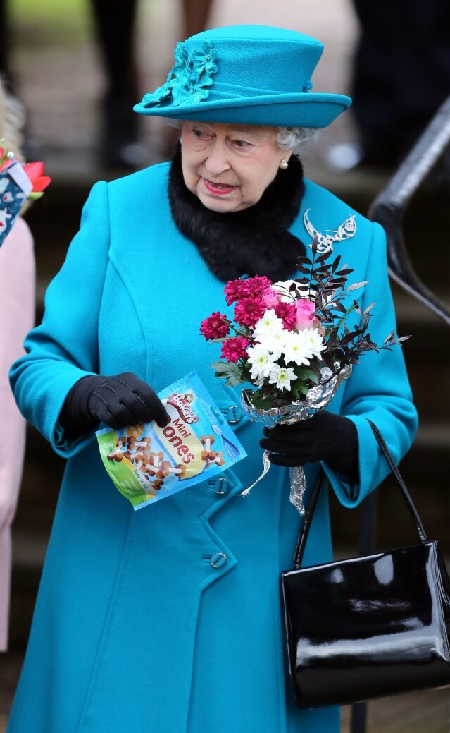 6. 收到英女皇的聖誕禮物 6. 收到英女皇的聖誕禮物