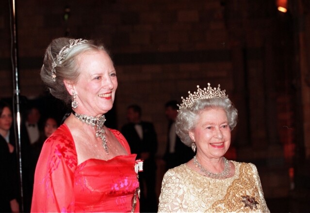 英女王和 Margrethe II 看上去毫無關係，但兩人都是丹麥國王 Christian IX 的後代