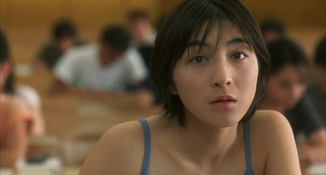 拍廣告一炮而紅 成「20世紀末最後美少女」 拍廣告一炮而紅 成「20世紀末最後美少女」