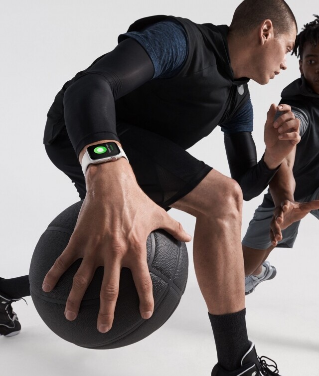 Apple Watch Series 4 讓一切所需數據都在腕上顯示。 Apple Watch Series 4 讓一切所需數據都在腕上顯示。