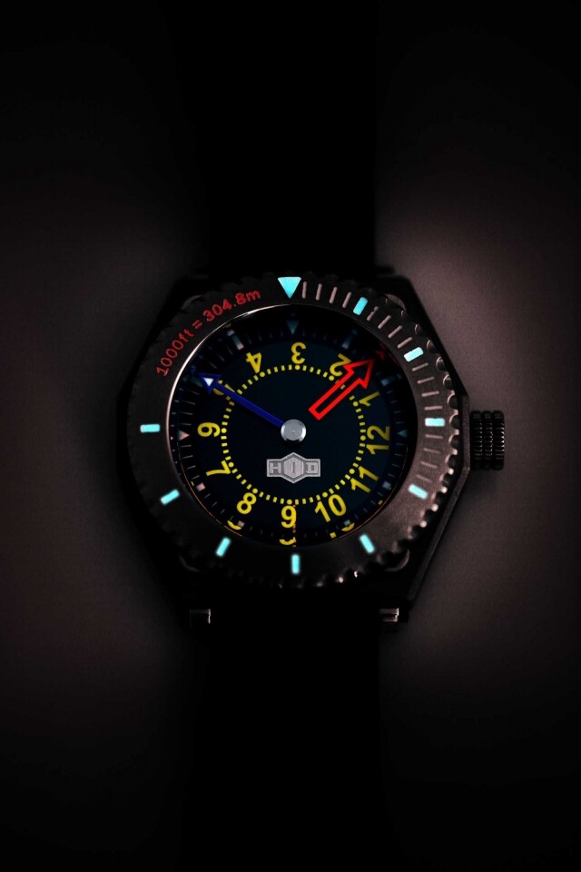 H.I.D. 的腕錶主打原創性，提供多款不同物料錶殻包括鋼、銅及炭纖維以供配搭。
