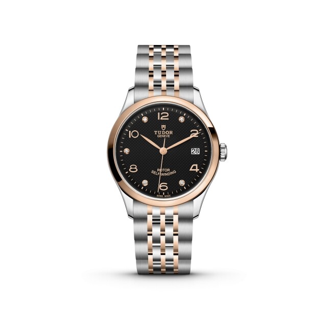Tudor 1926 系列 28 毫米手錶，錶盤於時標 1、5、7、9、11 的位置鑲嵌上鑽石，是低調奢華之選。