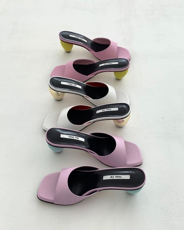 韓國小眾鞋履品牌 Yuul Yie 尖頭穆勒鞋
