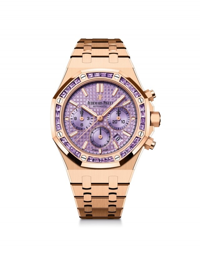 Audemars Piguet 玫瑰金與紫色調組合的 Royal Oak 手錶，正正就是能提亮日常造型的非凡配飾