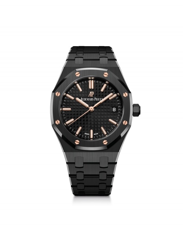 Audemars Piguet 的黑色 Royal Oak 手錶，絕對是低調一族夢寐以求的手錶