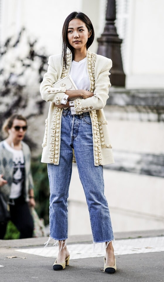 Chanel two tone slingbacks 系列鞋款，配襯牛仔褲同樣是不錯的選擇。