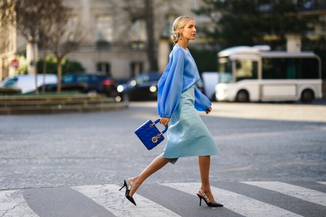 Dior J’Adior 系列高跟鞋易於配襯，輕易地為造型添上法式時尚氣息。