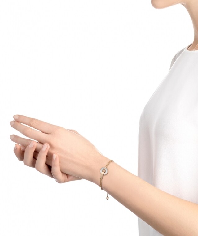 寶格麗手環及 bvlgari 項鏈穿戴法 1：單戴法 X 簡約的俐落感 2