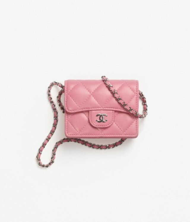 2021 Chanel 小皮具推薦:粉紅色卡片套手袋 2021 Chanel 小皮具推薦:粉紅色卡片套手袋