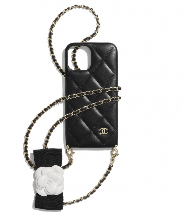 2021 Chanel 小皮具推薦：黑色菱格紋手機殼