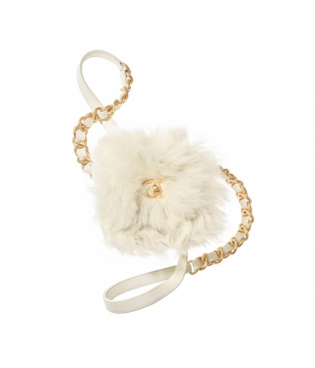 Chanel 雙面剪羊毛迷你垂蓋手袋 $34,800 Chanel 雙面剪羊毛迷你垂蓋手袋 $34,800