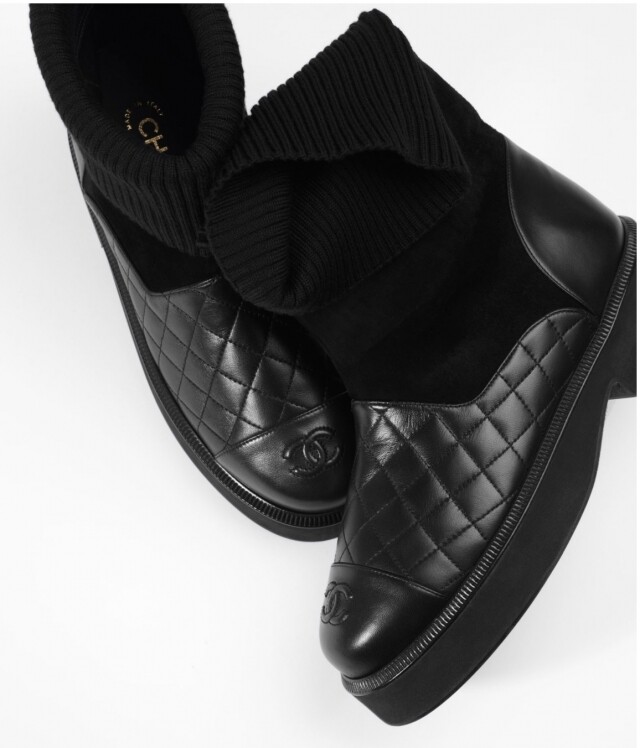 Chanel 黑色小羊皮短靴 $12,900 Chanel 黑色小羊皮短靴 $12,900