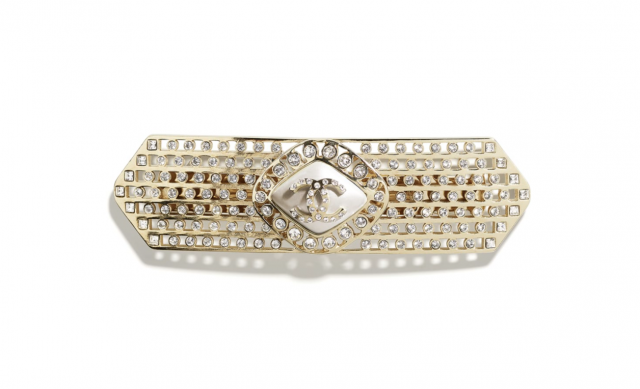 Chanel 飾水晶飾金屬髮夾 $6,500