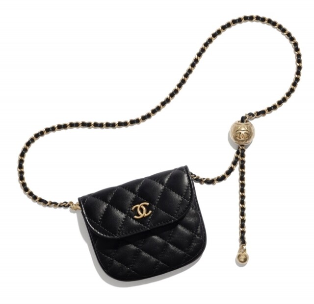 Chanel 黑色腰包 $13,900