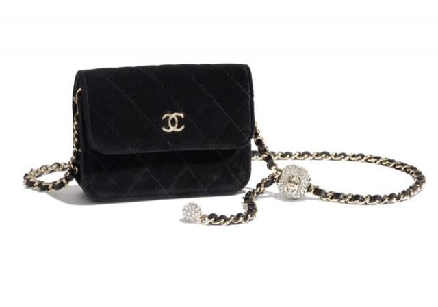 Chanel 絲絨質地 wallet on chain 手袋 $15,200 Chanel 絲絨質地 wallet on chain 手袋 $15,200