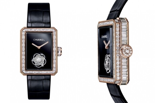 Chanel Première 飛行陀飛輪腕錶在錶盤 6 點位置有一個山茶花的陀飛輪裝置，