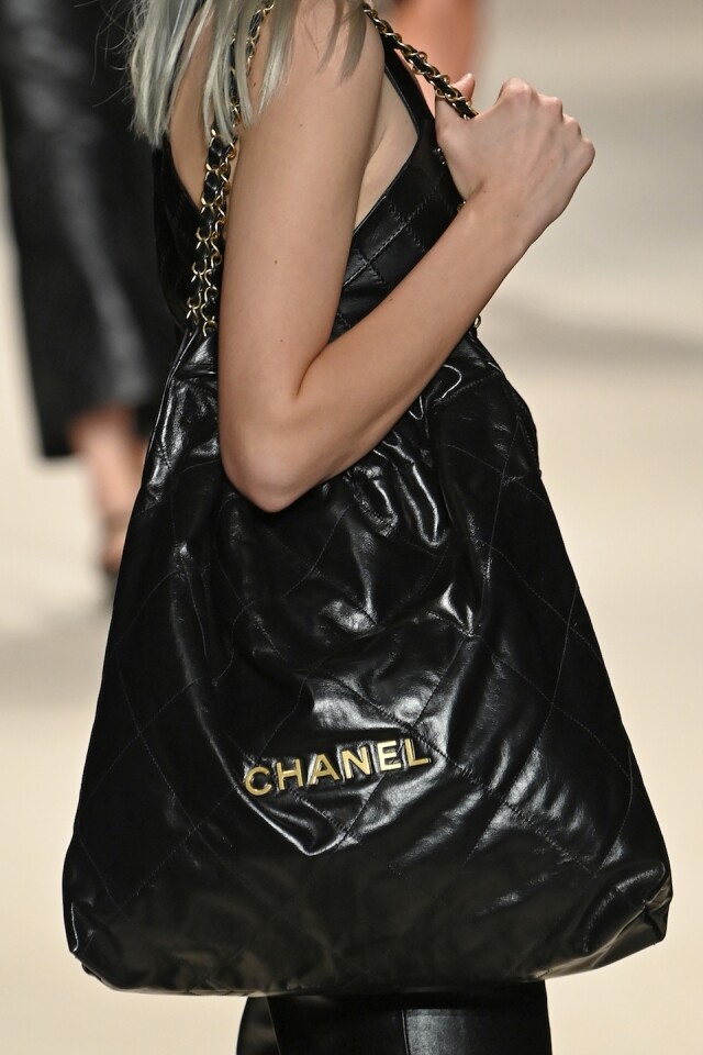 Chanel 黑色大 Tote Bag