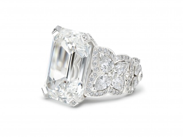 若你以自然為美，時尚博主推薦採用天然美鑽的DE BEERS「The 1888 Master Diamonds 系列」