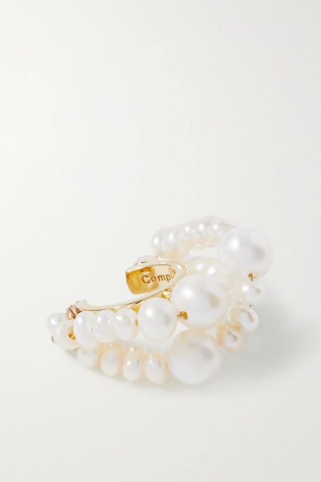 耳骨夾推介:Completedworks 珍珠耳骨夾 $1,535 耳骨夾推介:Completedworks 珍珠耳骨夾 $1,535