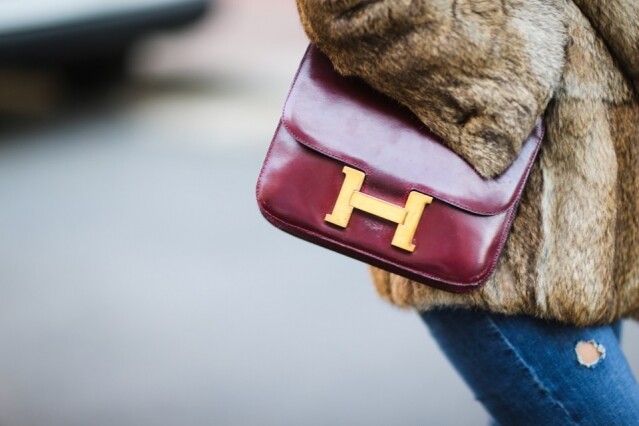女裝名牌側孭袋推薦 7 ：Hermes Constance 系列手袋 