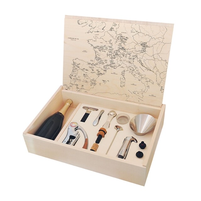 法國品牌 L'Atelier du Vin 是首屈一指的酒具配件供應商,所出產的商品涵蓋了整個品酒過程。 法國品牌 L'Atelier du Vin 是首屈一指的酒具配件供應商,所出產的商品涵蓋了整個品酒過程。