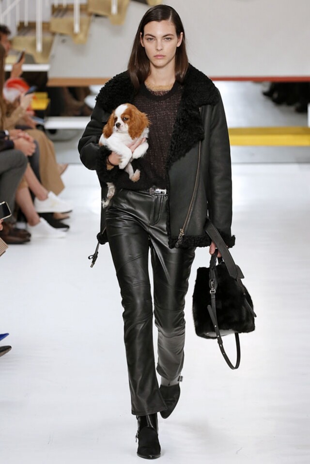 Tod’s 2018 秋冬時裝周上超模演繹皮褸造型 Tod’s 2018 秋冬時裝周上超模演繹皮褸造型