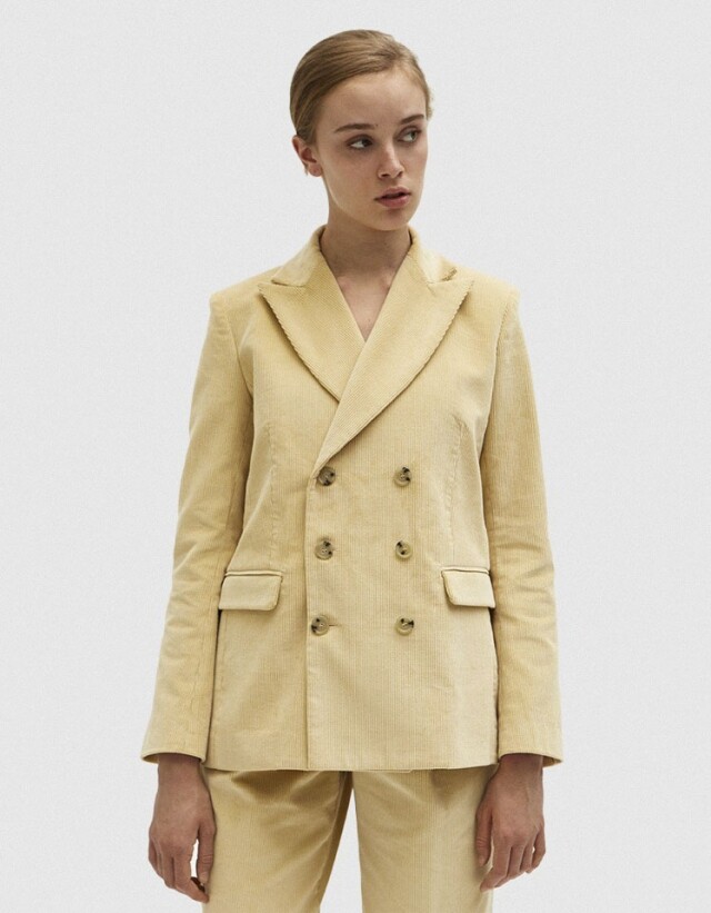 燈芯絨西裝外套 $3010 @Needsupply.com 燈芯絨西裝外套 $3010 @Needsupply.com