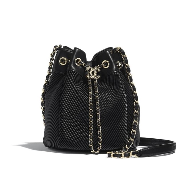 2019 Chanel 手袋推薦 18: Chanel 黑色水桶袋