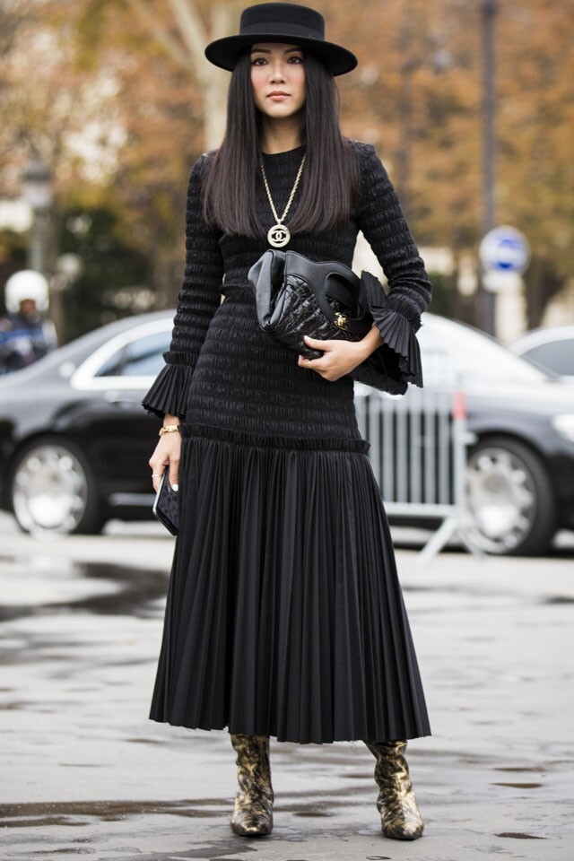 網紅 Yoyo Chao 對黑色「The Chanel 31」 系列手袋情有獨鐘，
