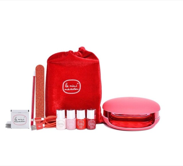 Le Mini Macaron “Rouge & Moi” 指甲限定套裝 $498 Le Mini Macaron “Rouge & Moi” 指甲限定套裝 $498