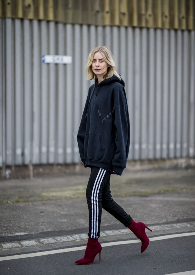 連帽衛衣 hoodie 的 10 種時尚配襯方法!懶人假日可以這樣穿 連帽衛衣 hoodie 的 10 種時尚配襯方法!懶人假日可以這樣穿