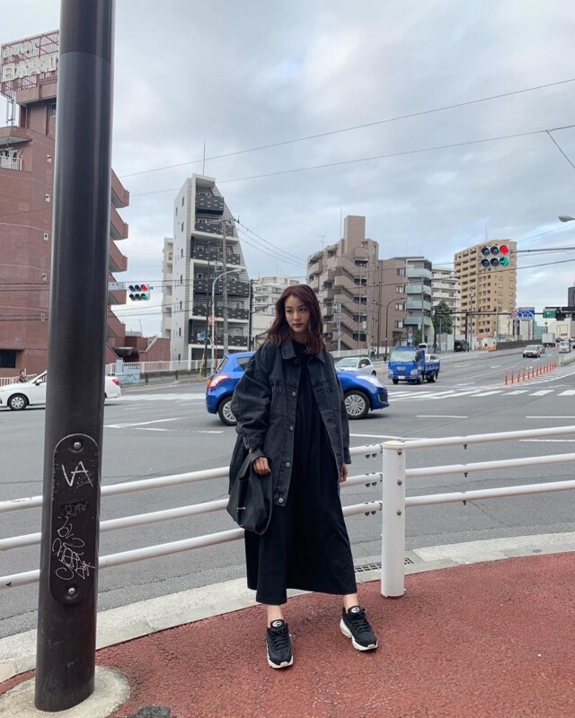 一分鐘出門穿搭：日本女生的「不用腦」日系牛仔外套造型