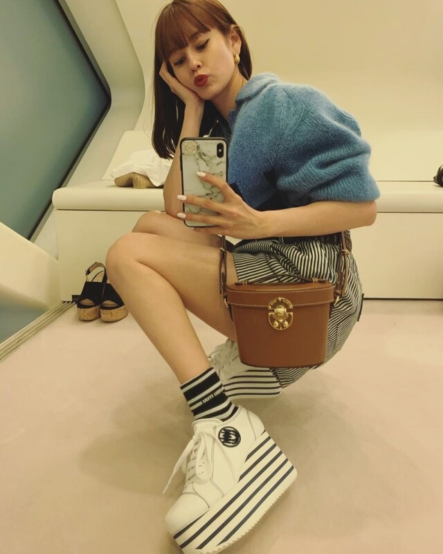 Miu Miu 增高鞋顯腿長 Miu Miu 增高鞋顯腿長