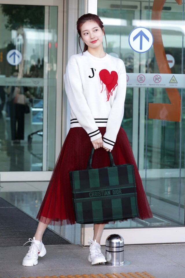 韓國女明星如裴秀智 Suzy Bae 的秋冬名牌手袋選擇 韓國女明星如裴秀智 Suzy Bae 的秋冬名牌手袋選擇