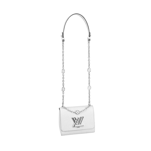 Louis Vuitton Twist 系列手袋，亦有較為特別的款式，如肩帶用上金屬鏈設計，更具女人味。
