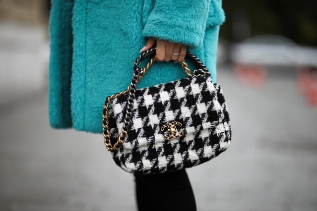 新經典名牌子手袋 4 ： Chanel 19 系列手袋