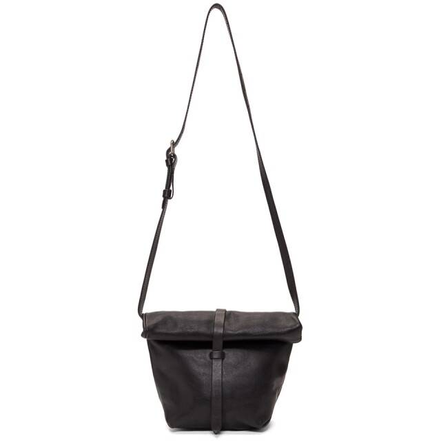 Ann Demeulemeester 黑色皮革側揹袋 $4,170 (from SSENSE) Ann Demeulemeester 黑色皮革側揹袋 $4,170 (from SSENSE)
